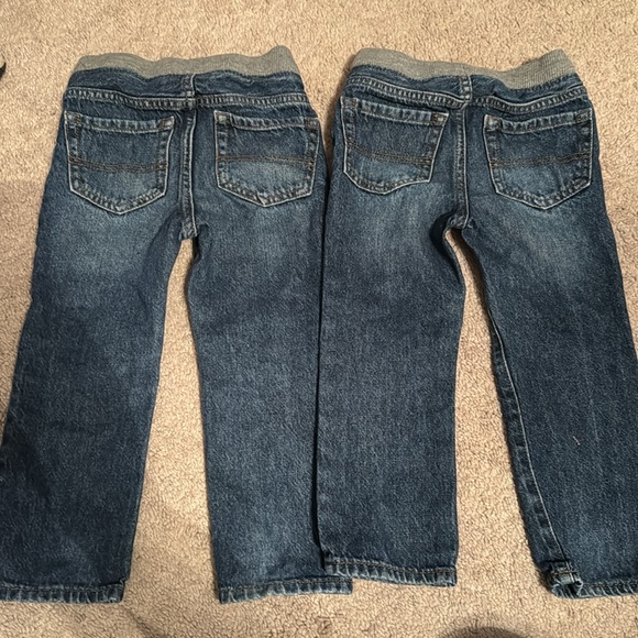 The Childrens Place, toddler boy Size 3T Set of 2 Jeans - Picture 3 of 3